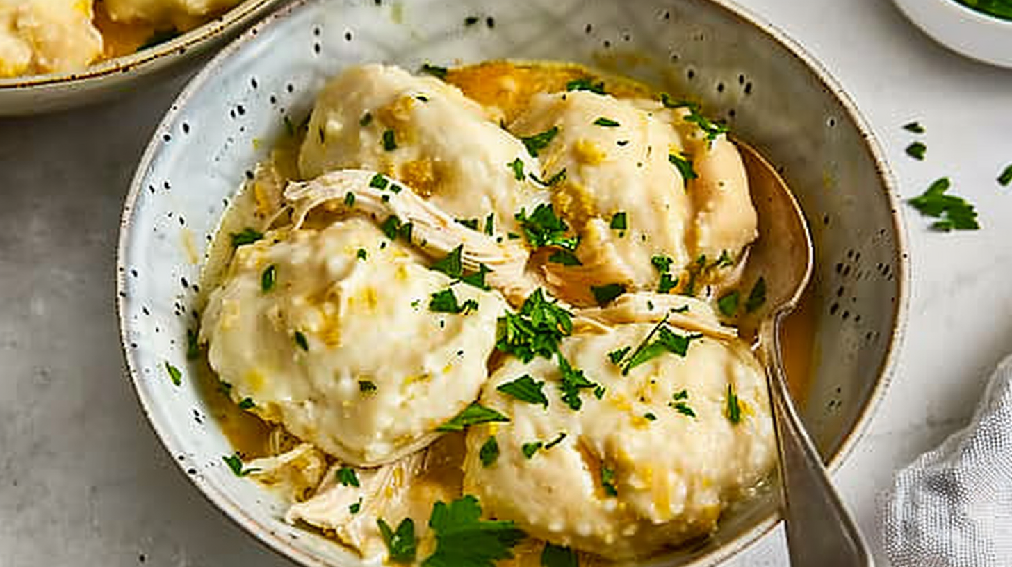 Slow Cooker Chicken and Dumplings